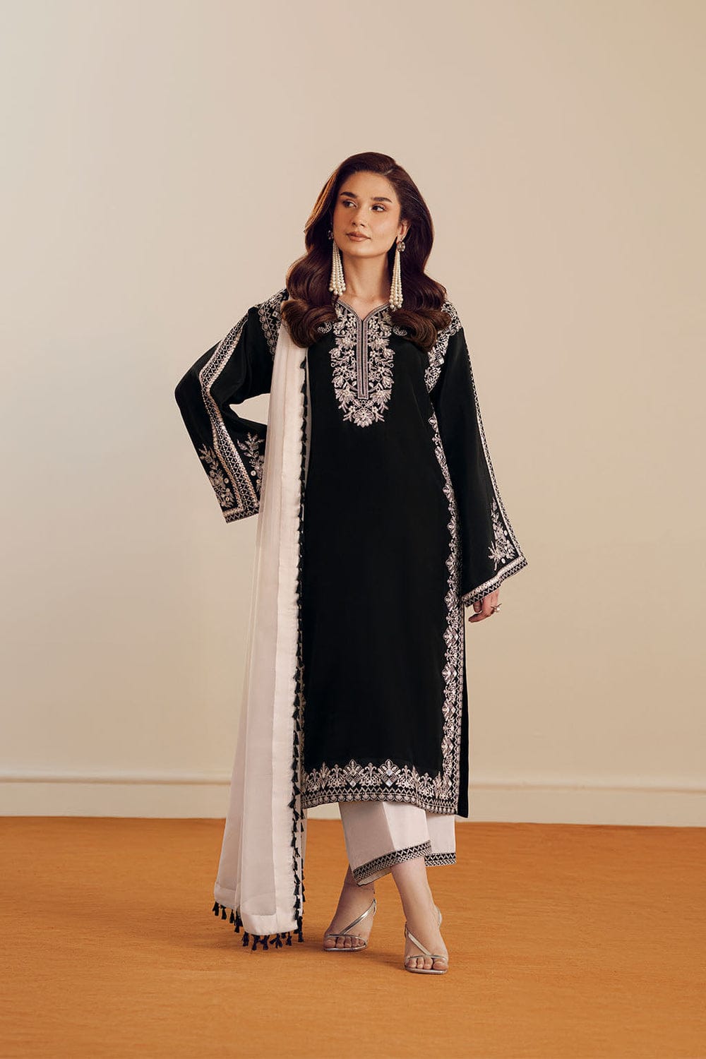 Midnight Ivory – 3pc unstitched Embroidered Lawn Suit (Inspired by Batik HB-190333)