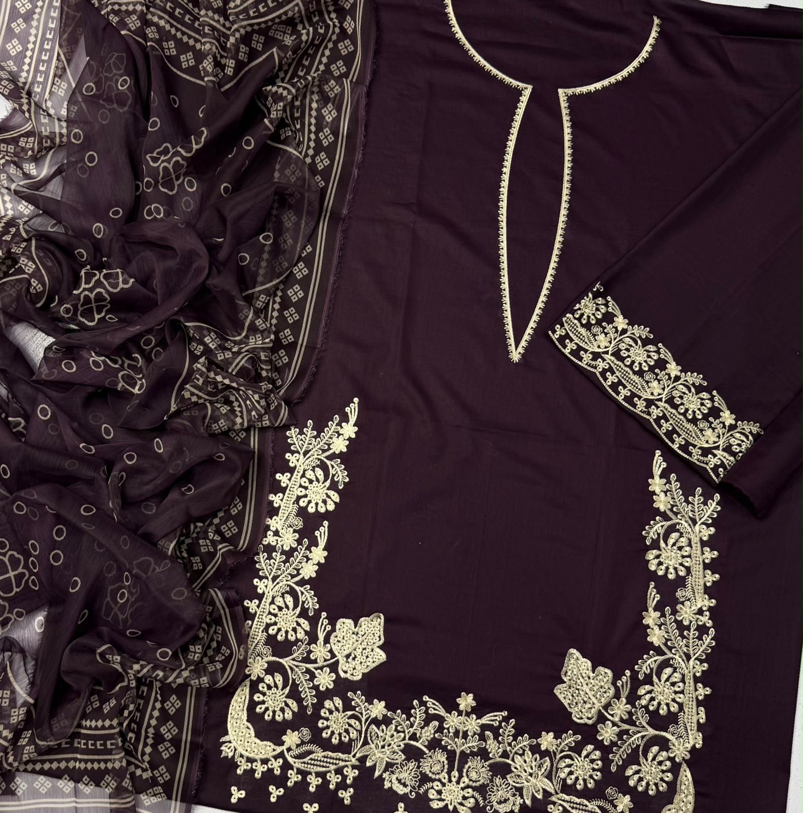 Deep Velvet Grape – 3pc unstitched Embroidered Lawn Suit (Inspired by Garnet CB-6519)