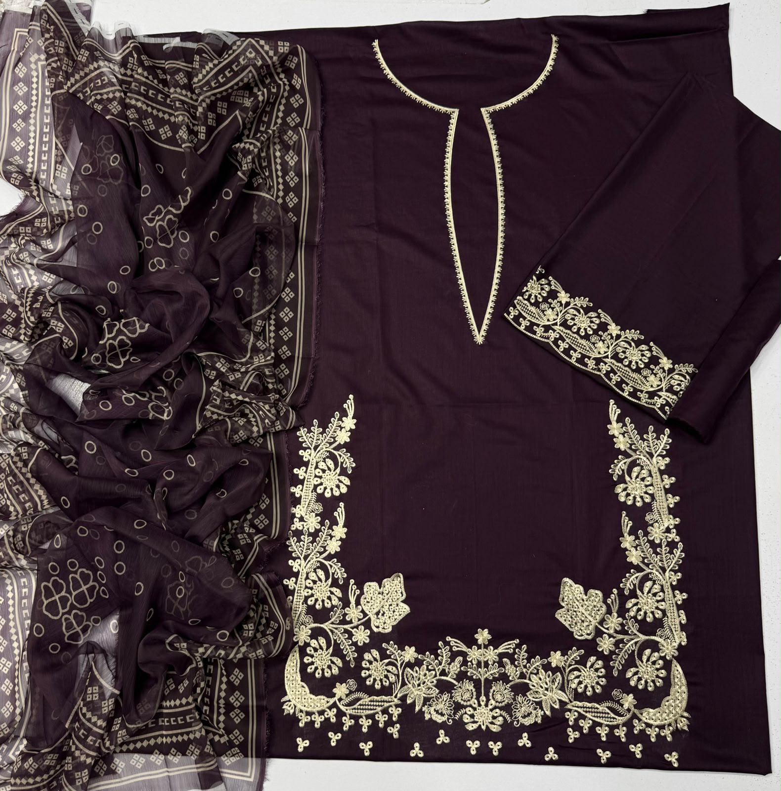 Deep Velvet Grape – 3pc unstitched Embroidered Lawn Suit (Inspired by Garnet CB-6519)